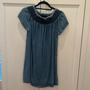Women’s short sleeve denim blue XS Velvet Heart dress.